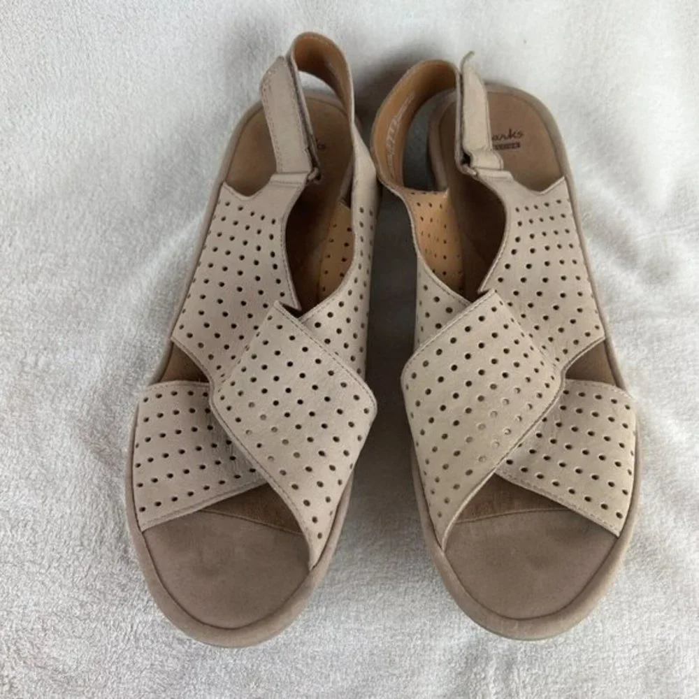 Clarks Reedly Variel‎ Slingback Platform Wedge Sandals 12 Womens Beige Nubuck